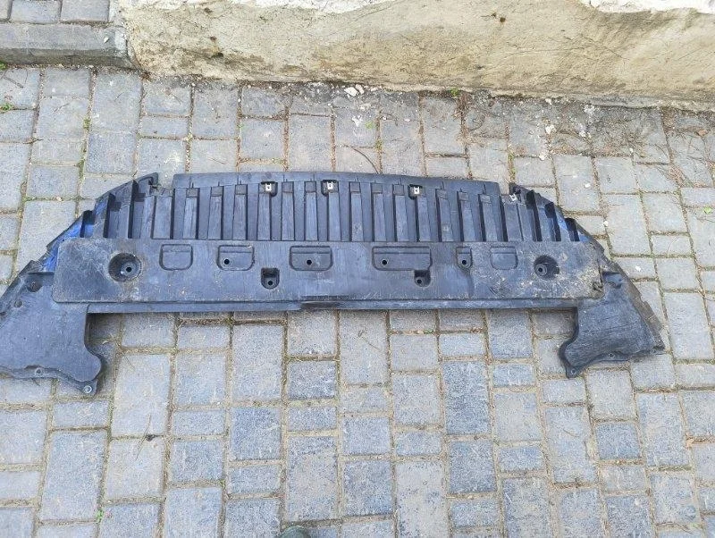 Пыльник переднего бампера ford Mondeo 5 2014-2019