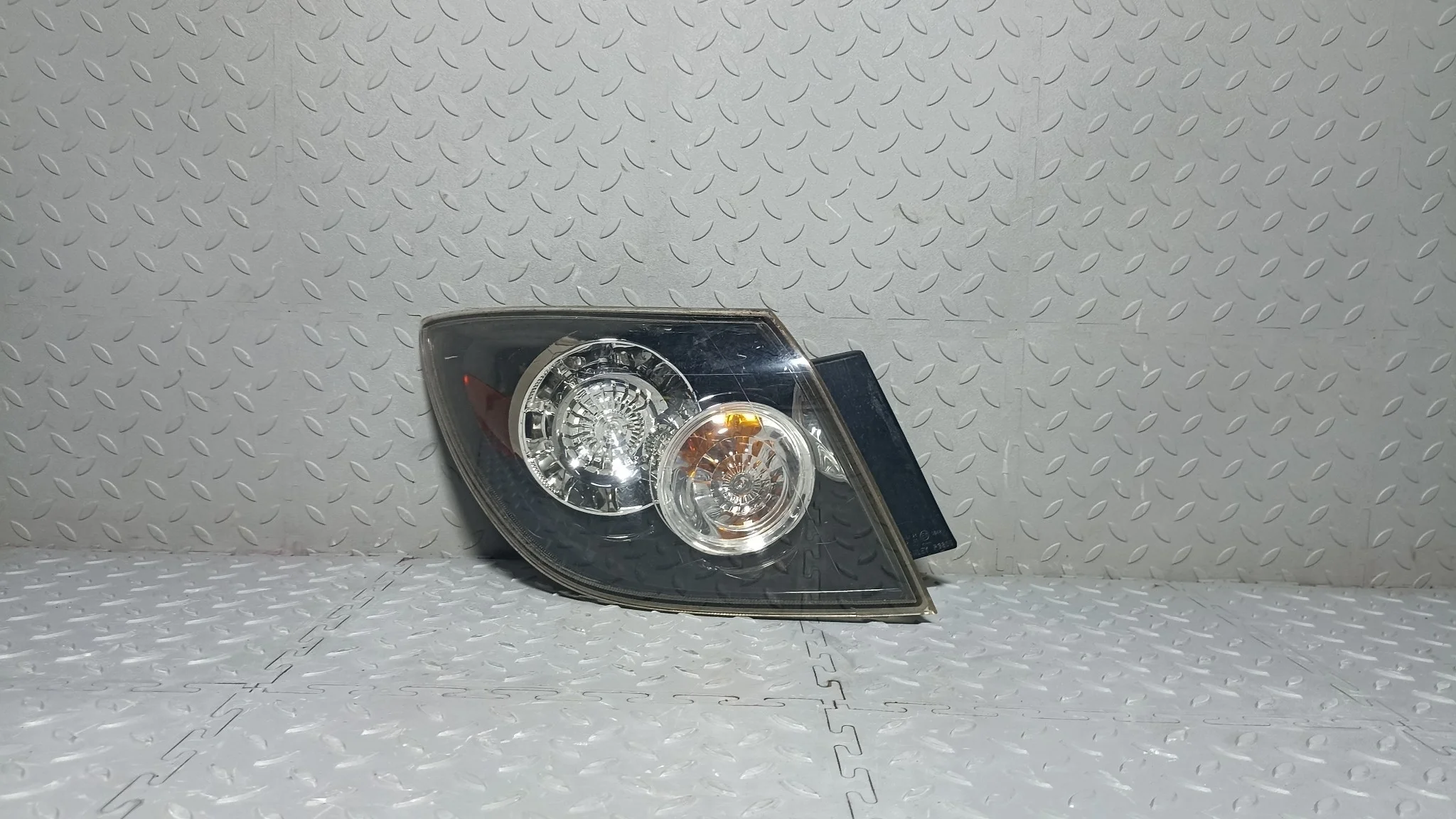 ФОНАРЬ MAZDA ЛЕВЫЙ BP4S51160E  KB1107