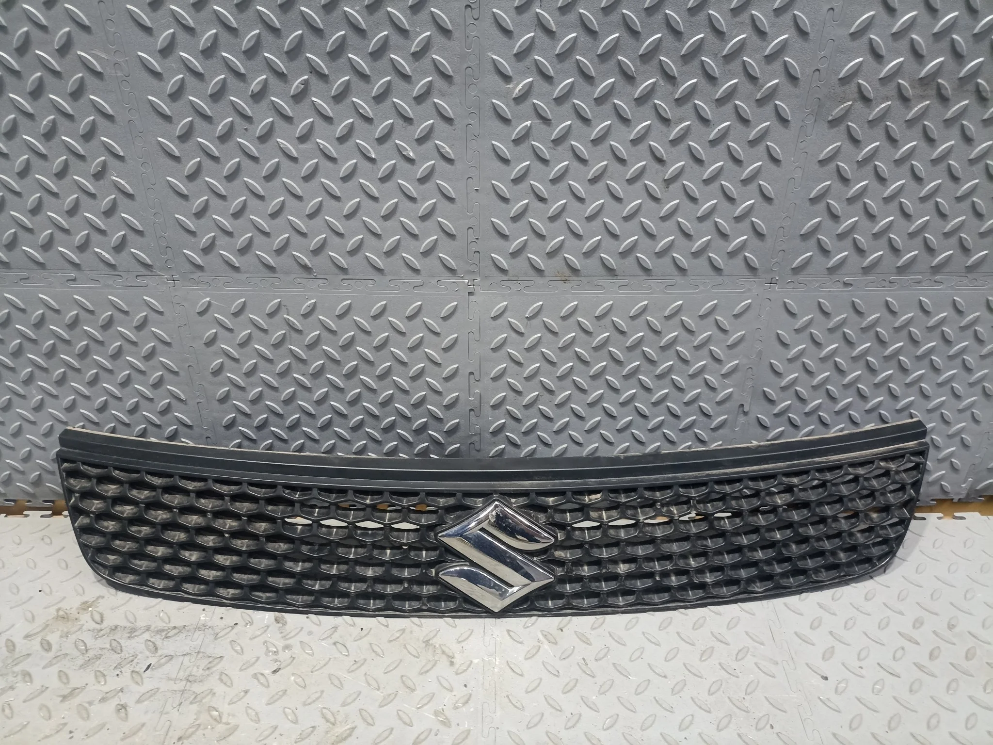 РЕШЕТКА РАДИАТОРА SUZUKI 7174173K005PK  XA5287Z