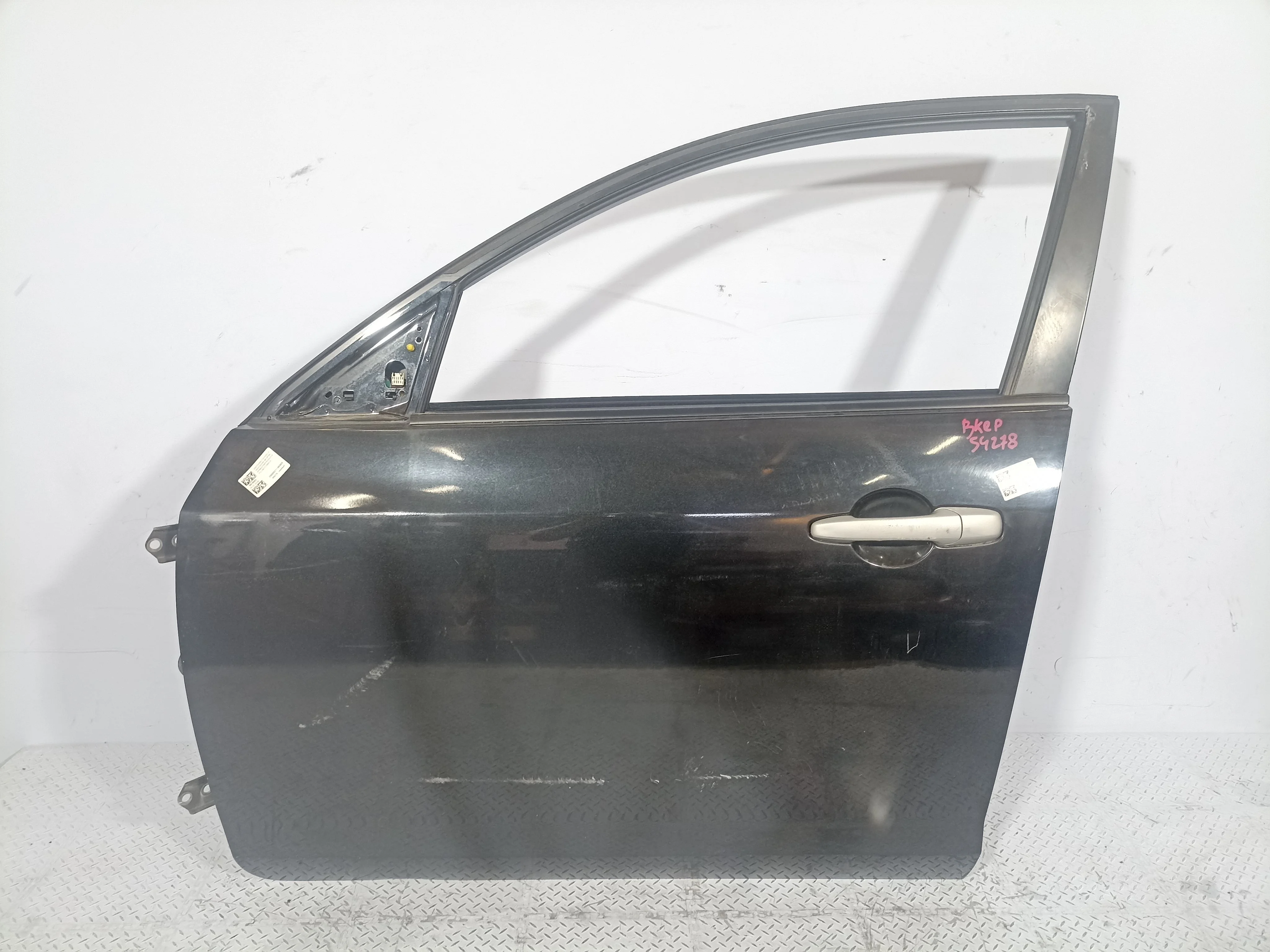 ДВЕРЬ MAZDA AXELA MAZDA3 BPYK5902XA ПЕРЕДНЯЯ ЛЕВАЯ  черный, 16W S4278