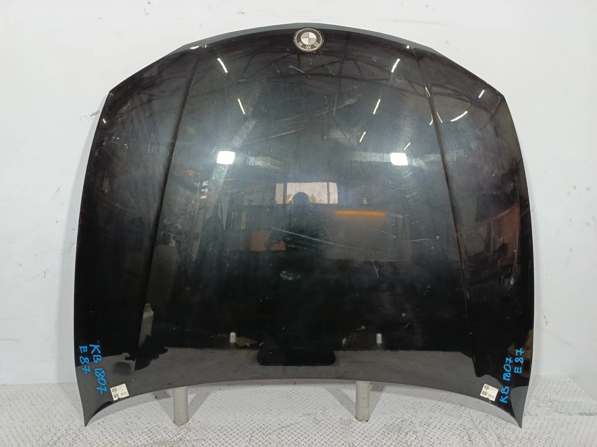 КАПОТ BMW 1-SERIES 41627162102  черный KB1807
