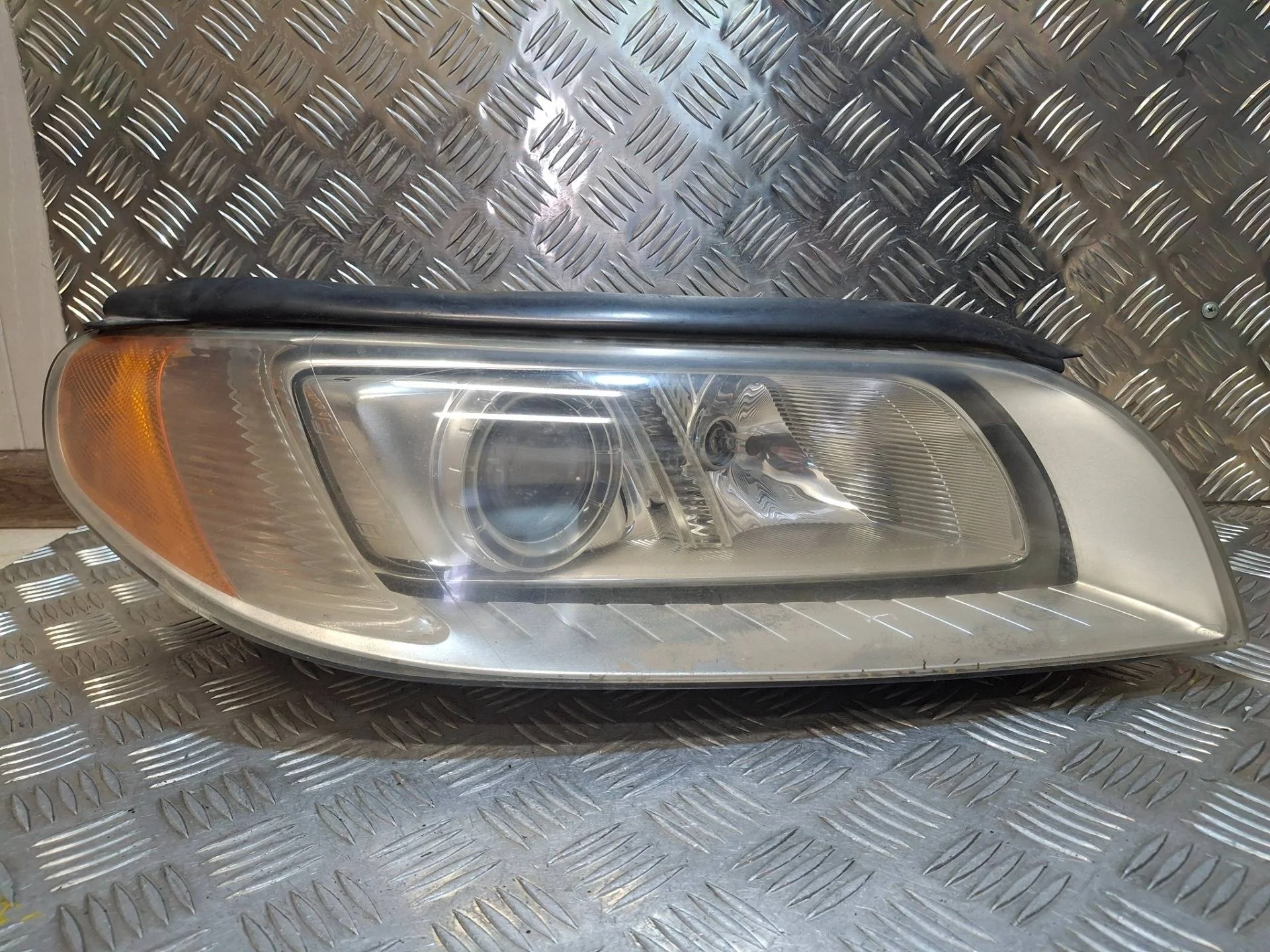 фара правая Volvo S80 2
