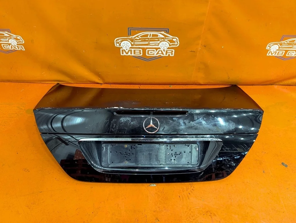 Крышка багажника Mercedes-Benz