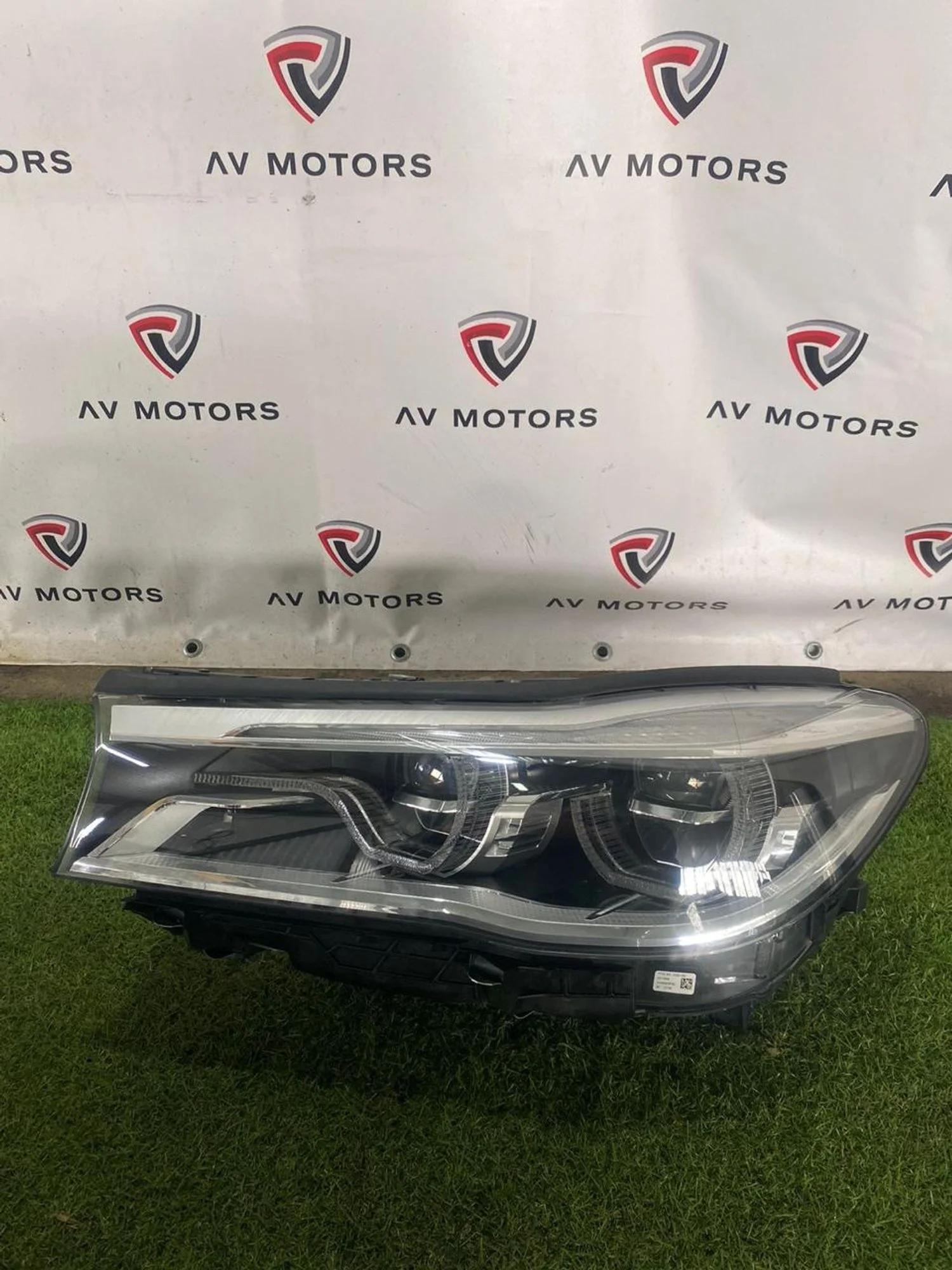 BMW 7 серия G11 G12 Фара левая Adaptive LED 2017 лево
