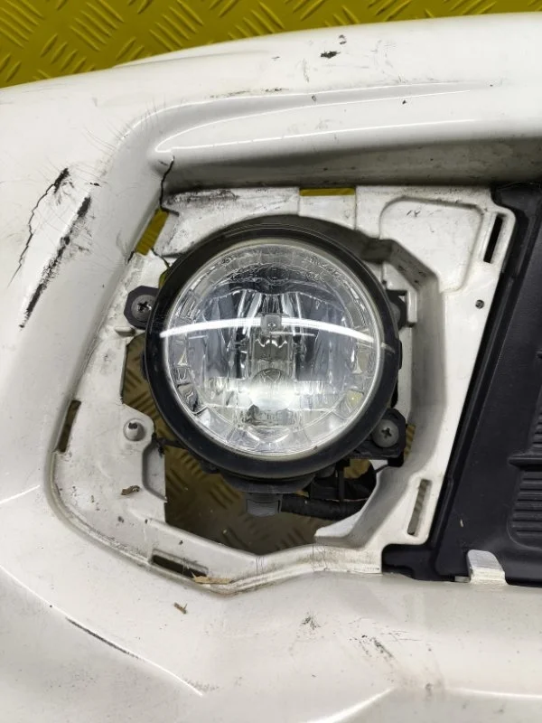 Фара противотуманная правая Mitsubishi L200 (2015-2022) 2016 8321A365 ПИКАП 2.4 D 4N15
