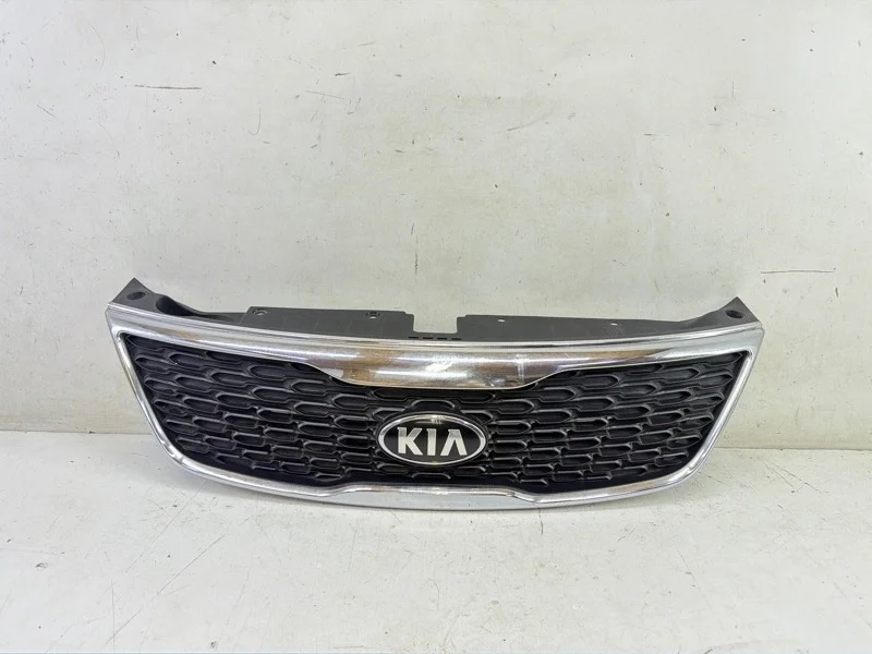 Решетка радиатора Kia Sorento 2009-2018