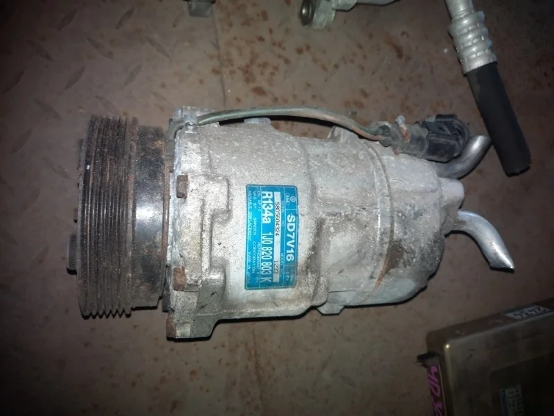 Компрессор кондиционера Volkswagen GOLF 1997-2004 1J0820803K 1J1 AZJ