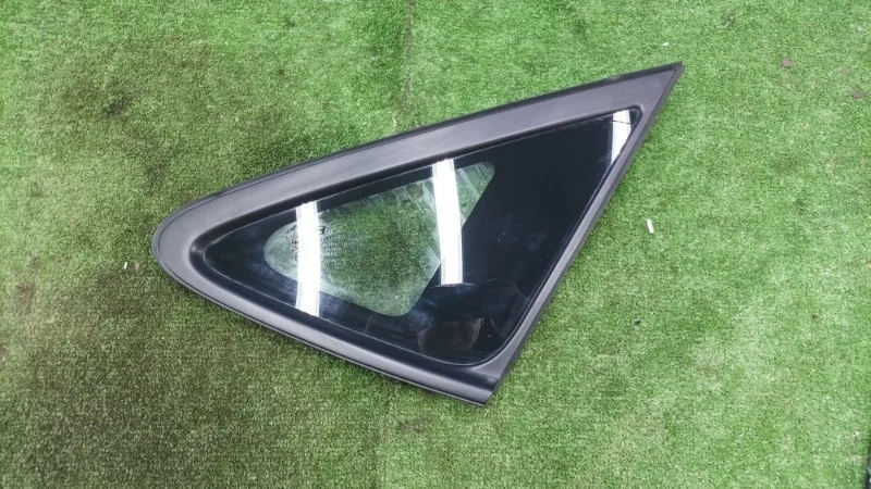 Стекло кузовное глухое Hyundai IX35 2011