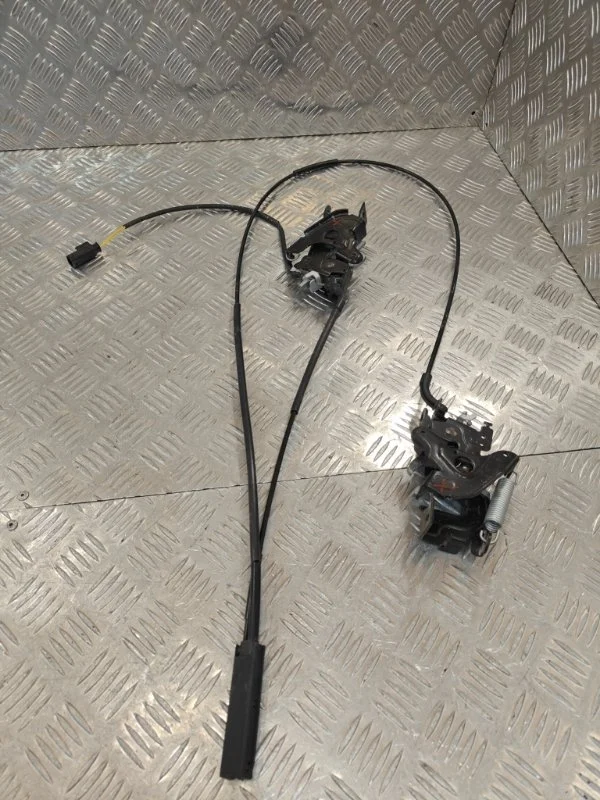 Замок капота BMW X7 51237347409 G07 B58, передний
