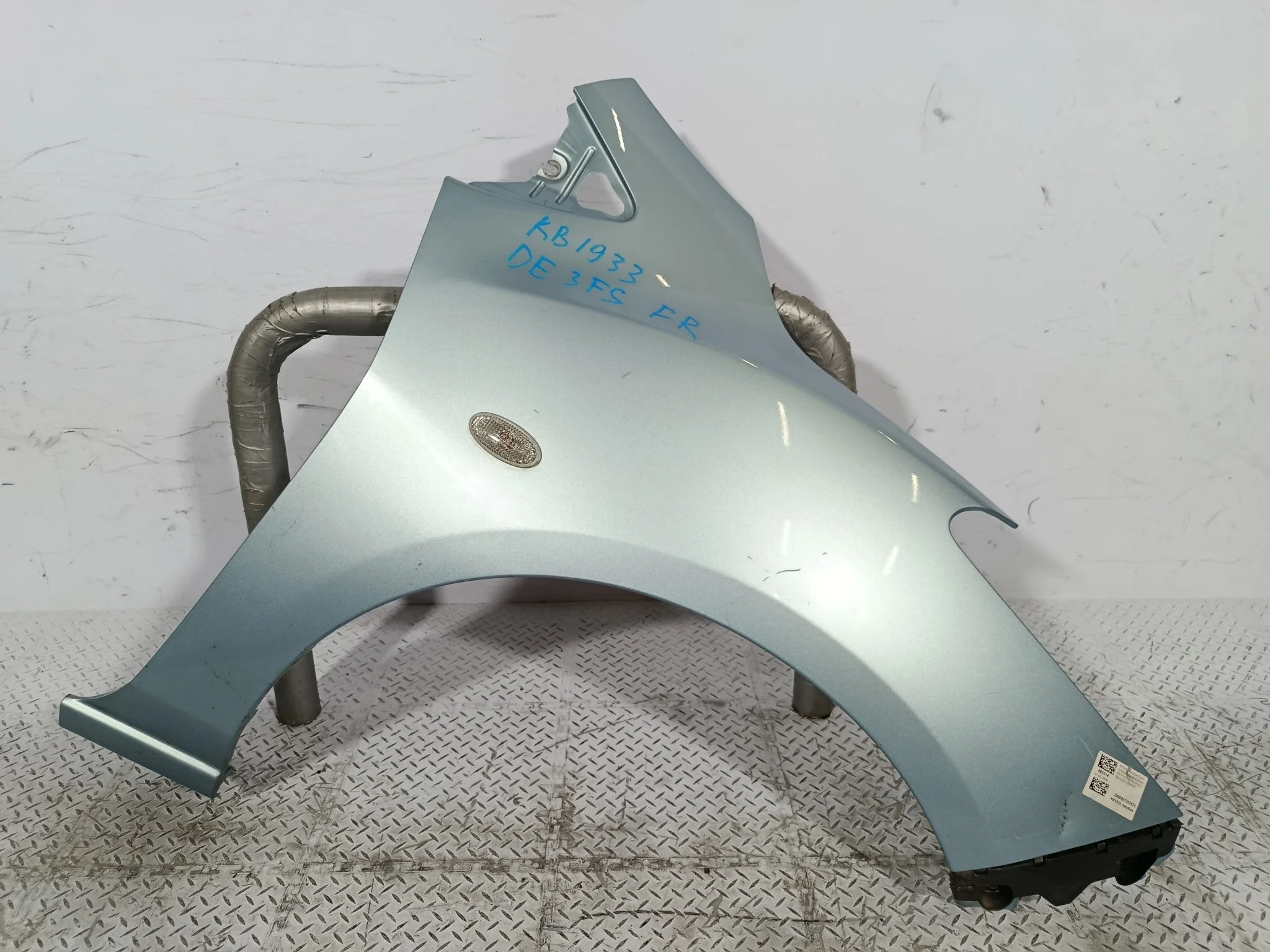 КРЫЛО MAZDA DEMIO MAZDA2 D01G52111B ПЕРЕДНЕЕ ПРАВОЕ  голубой, 33Y KB1933
