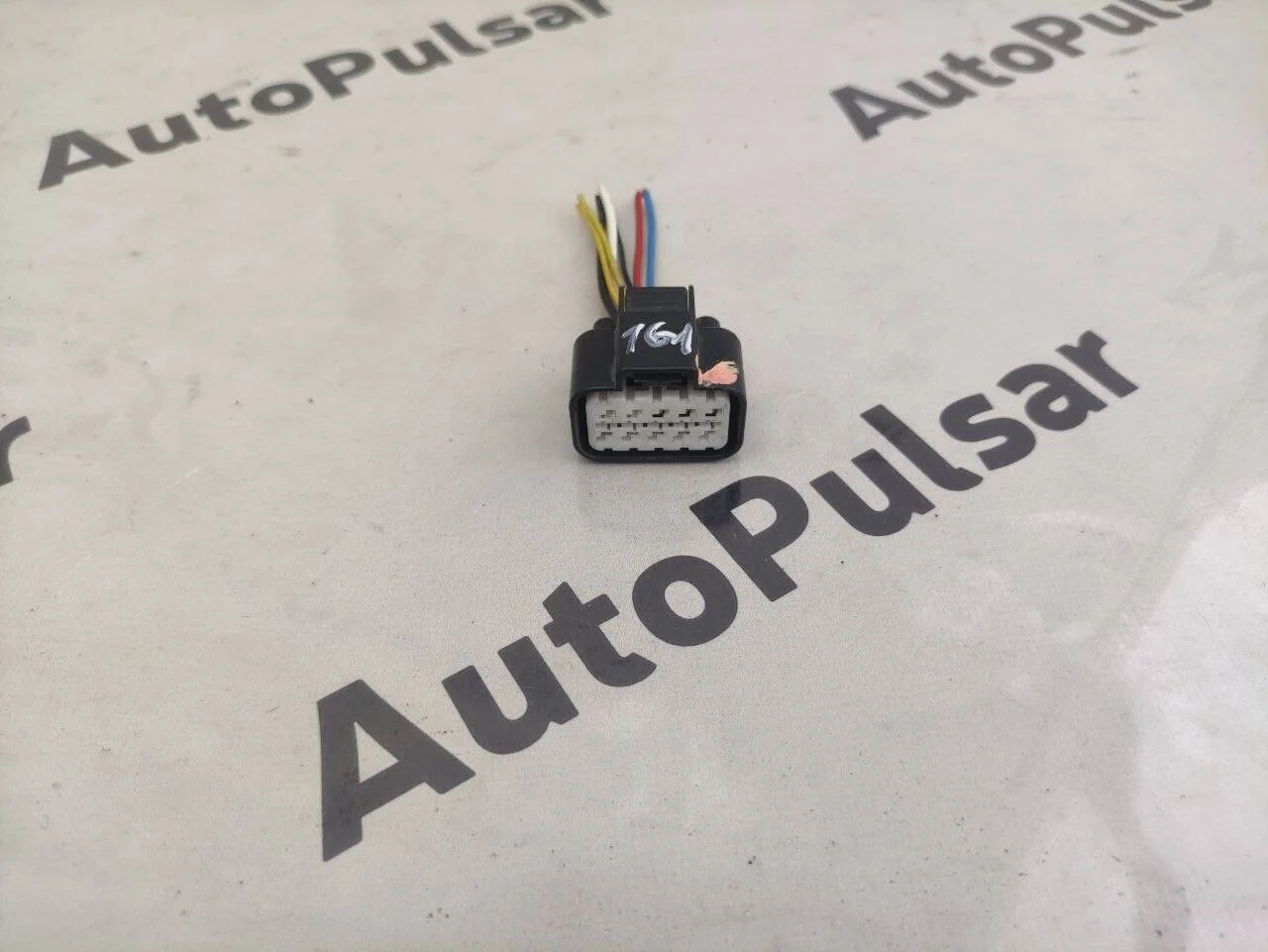 Разъем ингибитора АКПП Mitsubishi Pajero 4