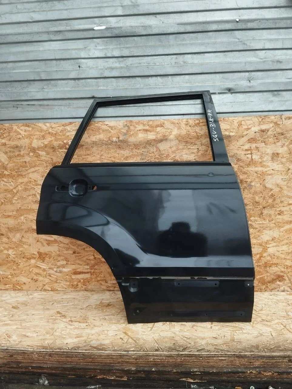 Дверь Suzuki Grand Vitara 2005-2015гг. задняя правая Цвет-Черный ZJ3