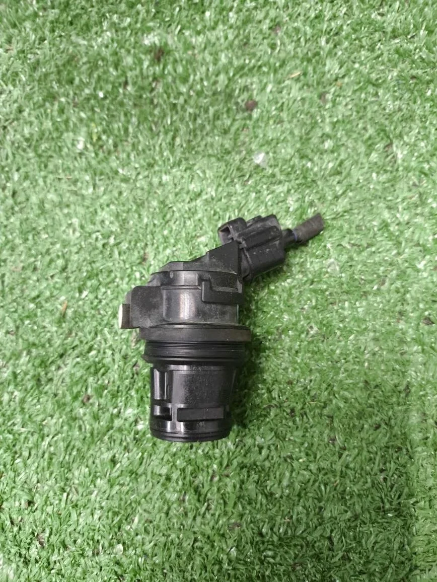Б.у. насос омывателя TOYOTA PRIUS ZVW30 TOYOTA PRIUS ZVW30 1.8 2010