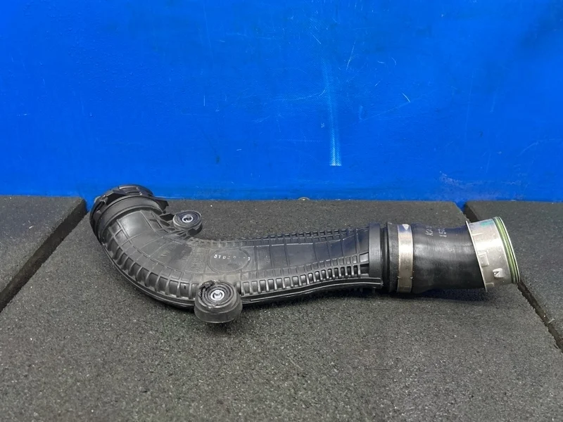 Патрубок интеркулера Volkswagen Tiguan 2016 1K0145840R 5N2 2.0 CCZ