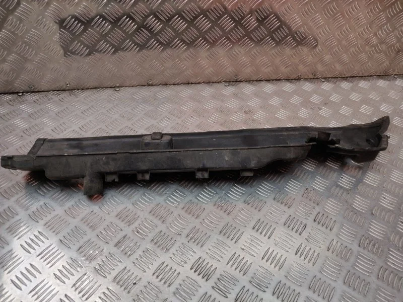 Жабо левое Peugeot Boxer 250
