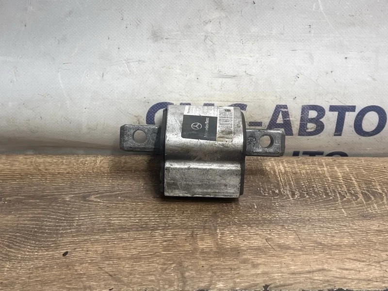 Опора АКПП Mercedes-Benz E-Class A2122400418 W212 272.952