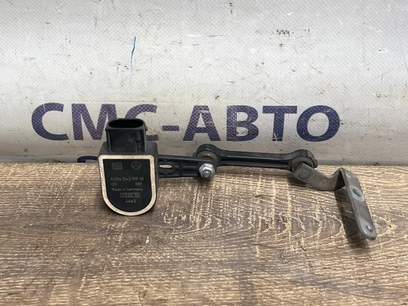Датчик уровня подвески Mercedes-Benz ML 2015 A0045429918 W166 642.826