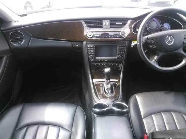 Продажа Mercedes-Benz CLS class 5.0 (306Hp) (113.967) RWD AT по запчастям