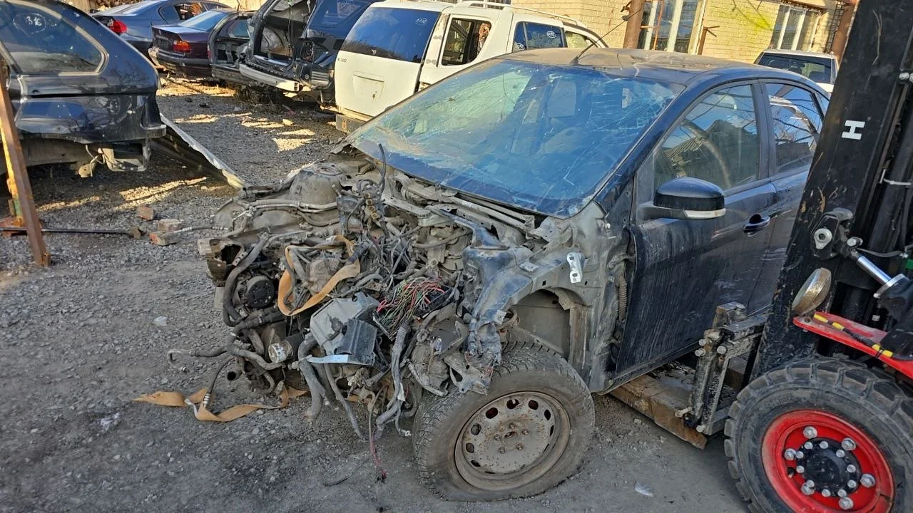Продажа Ford Focus 1.6 (115Hp) (HXDB) FWD MT по запчастям