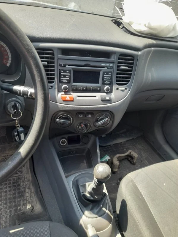 Продажа Kia Rio 1.4 (95Hp) (G4EE) FWD MT по запчастям