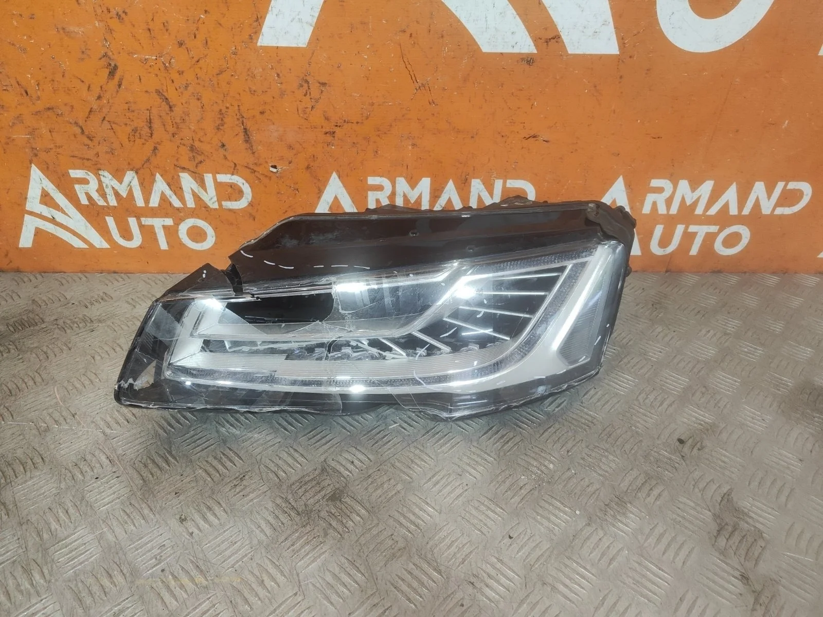 Фара Audi A8 2013-2017 4H0941783 3 D4, левая