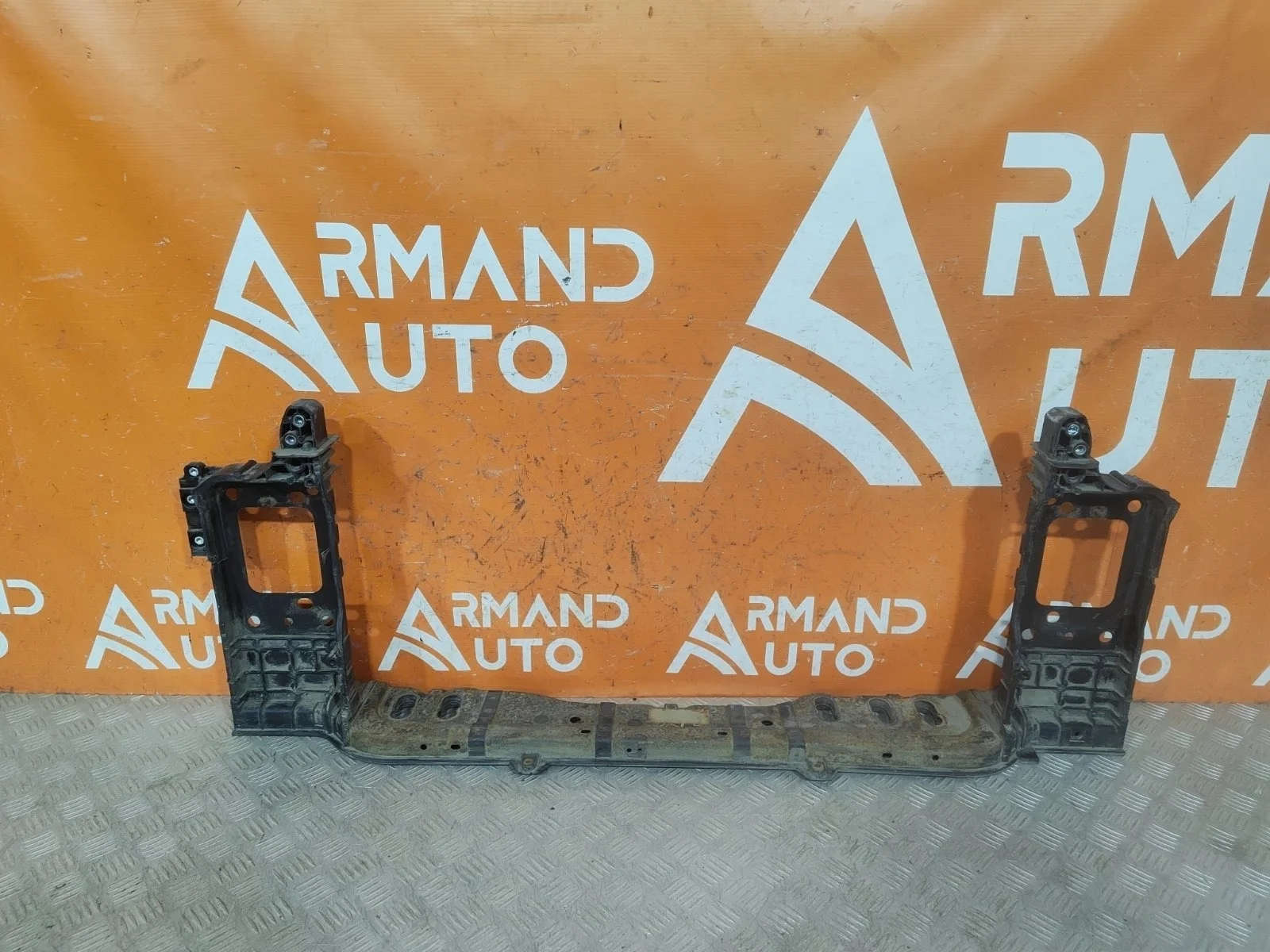 Панель передняя (суппорт радиатора) KIA Ceed 2012-2018 64101A2000 2 JD