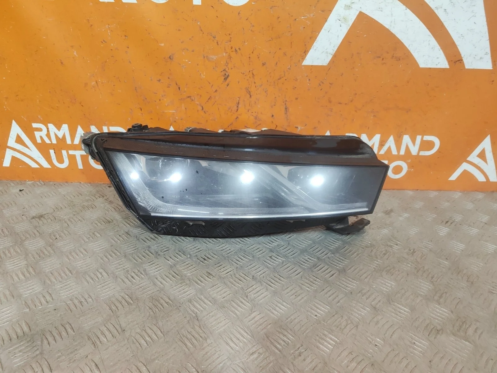 Фара Skoda Octavia 2019-нв 5E4941016A 4 A8, правая