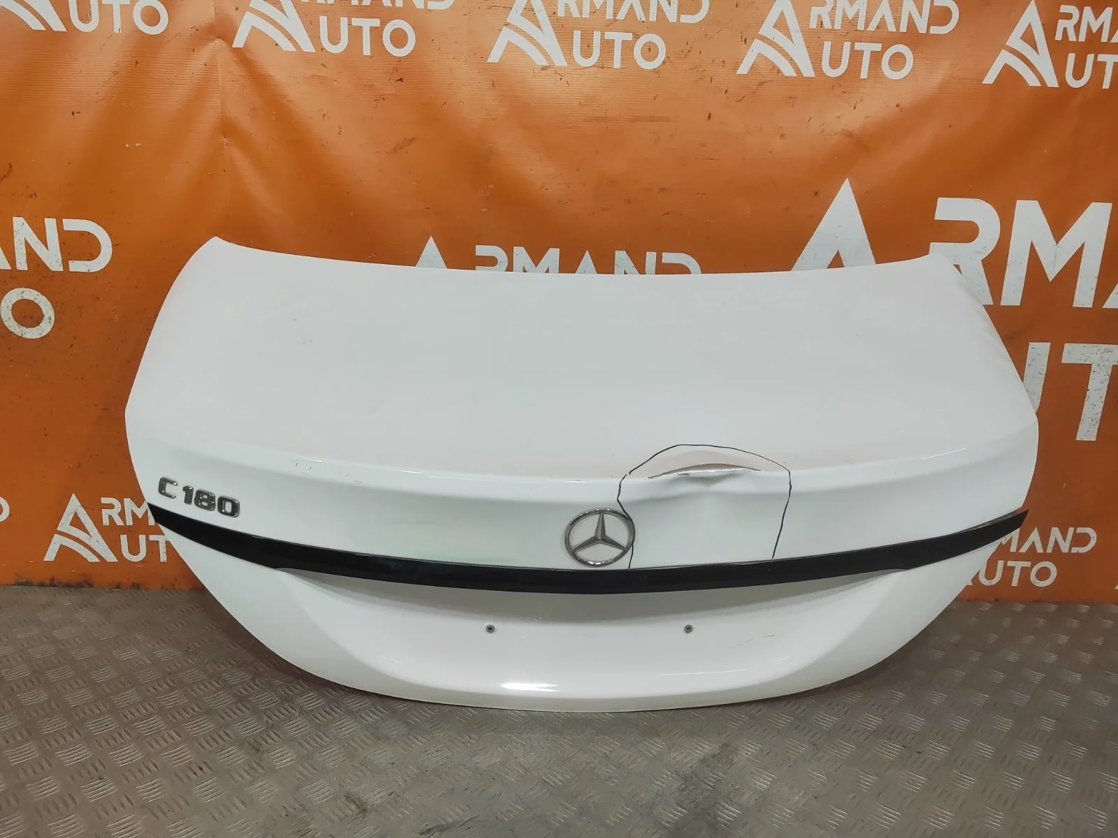 Крышка багажника Mercedes C-Class 2014-2021 A2057502400 W205