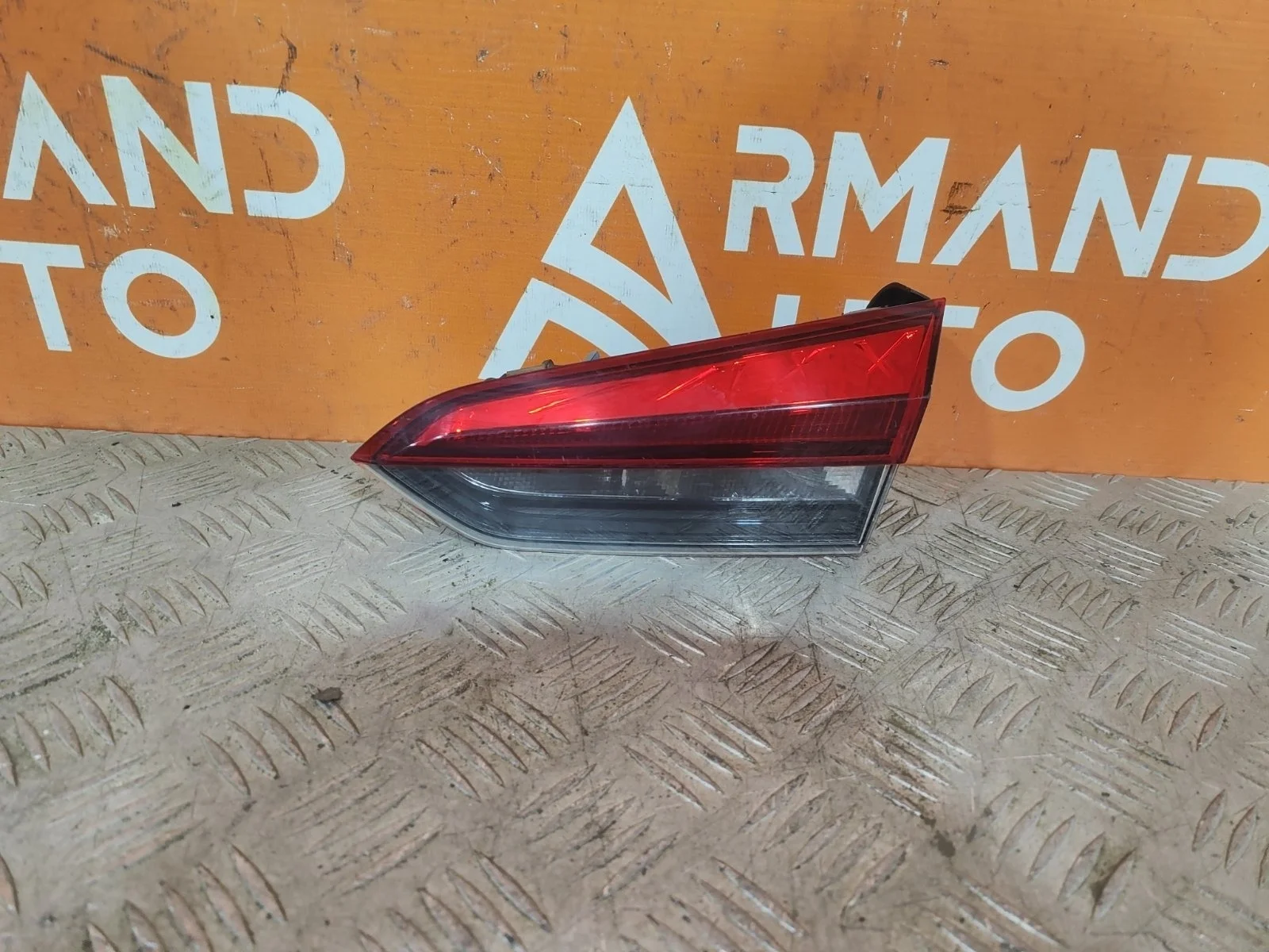 Фонарь внутренний Skoda Rapid 2020-2023 60U945308A 2, правый