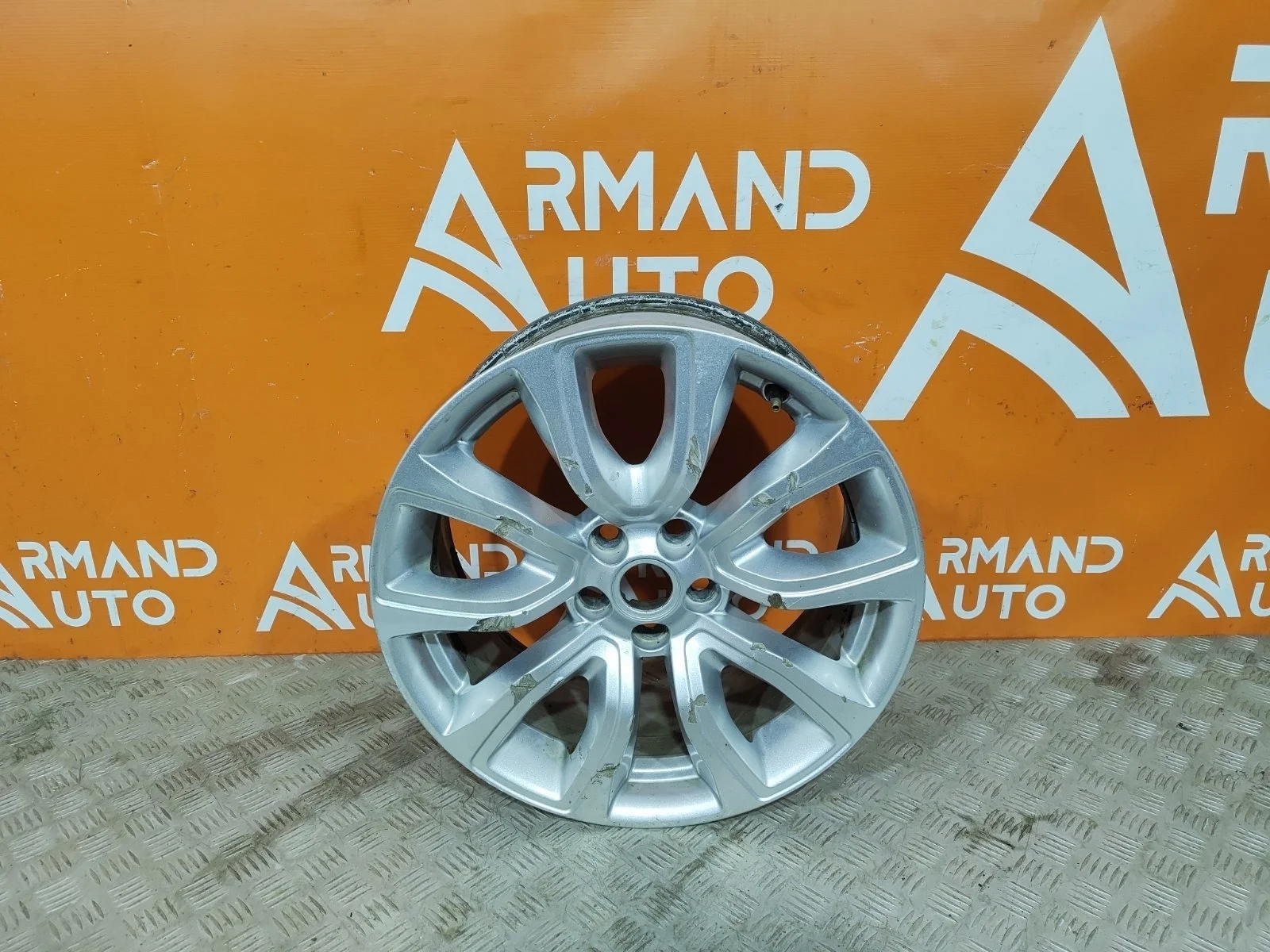 Диск колесный r18 Land Rover Range Rover Evoque LR048461 1 L538