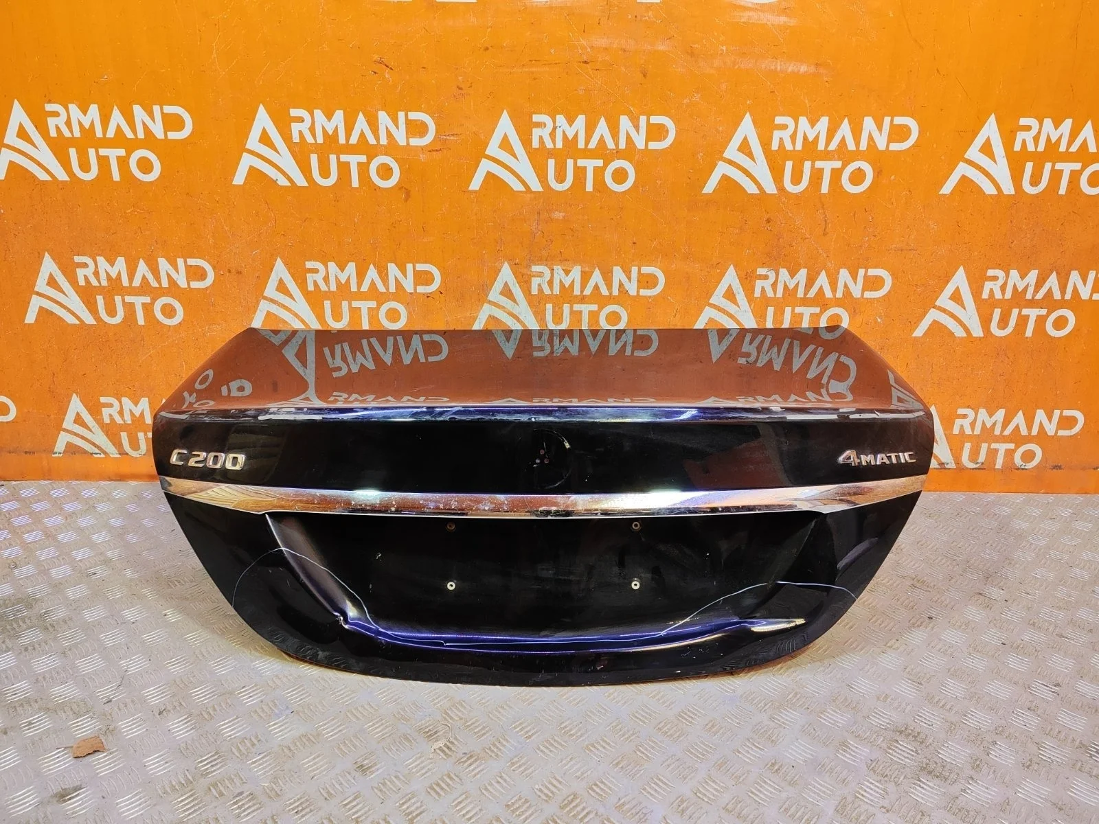 Крышка багажника Mercedes C-Class 2014-2021 A2057500075 W205