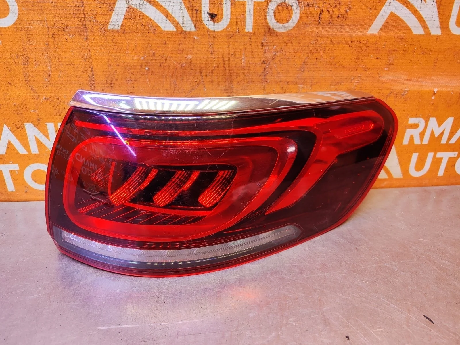 Фонарь внешний Mercedes GLS-Class 2019-нв A1679062607 X167, правый