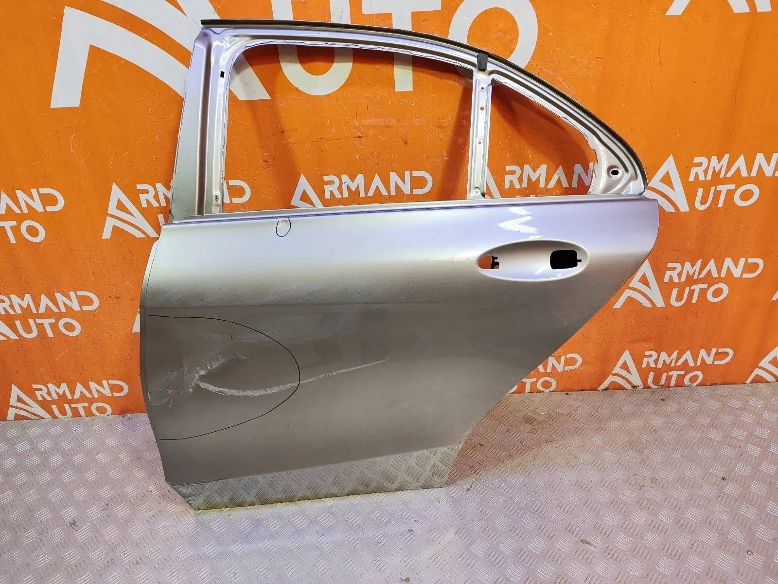 Дверь Mercedes C-Class 2014-2021 A2057300105 W205, задняя левая