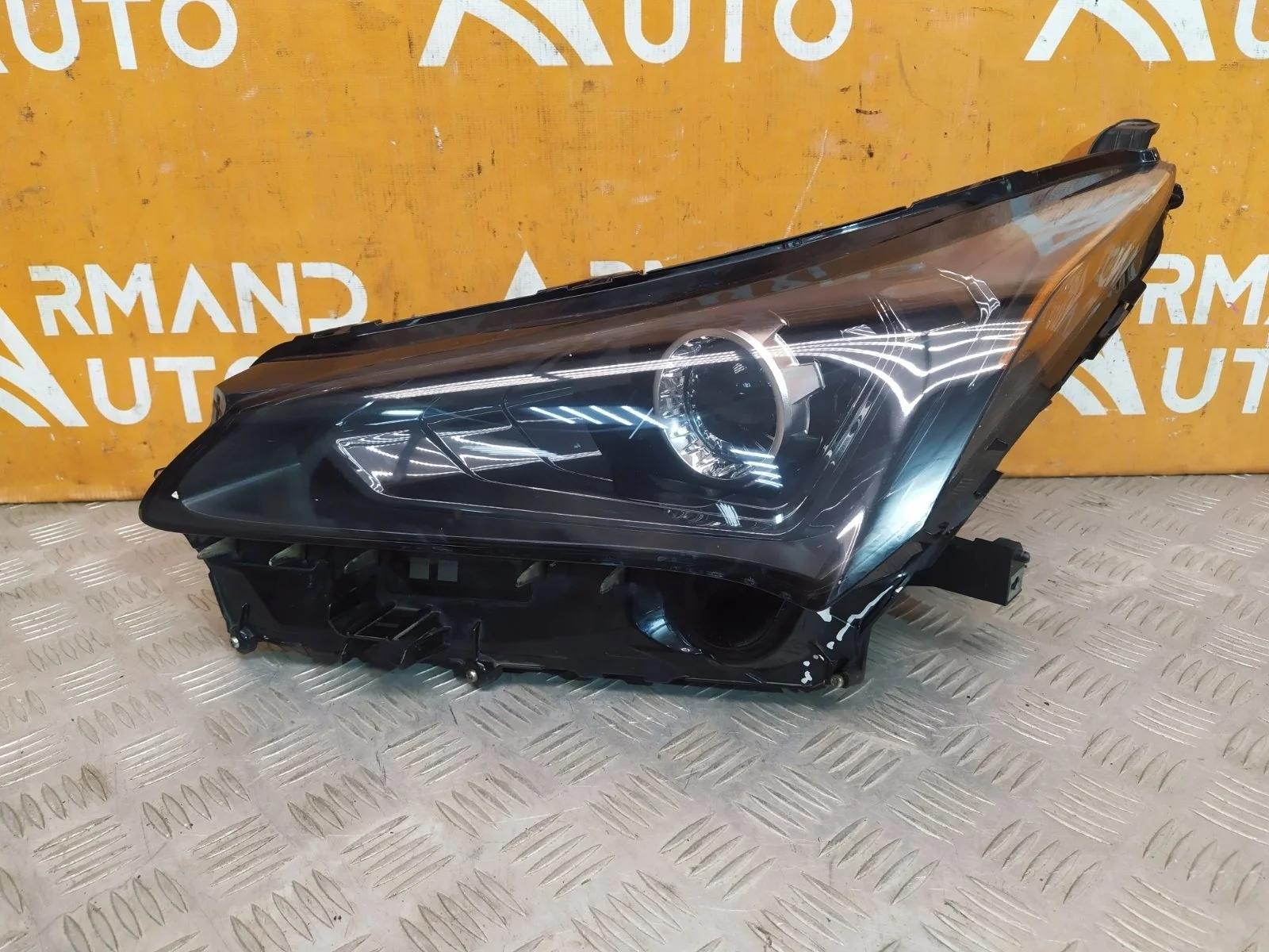 Фара Lexus NX 2017-2021 8118578180 1, левая
