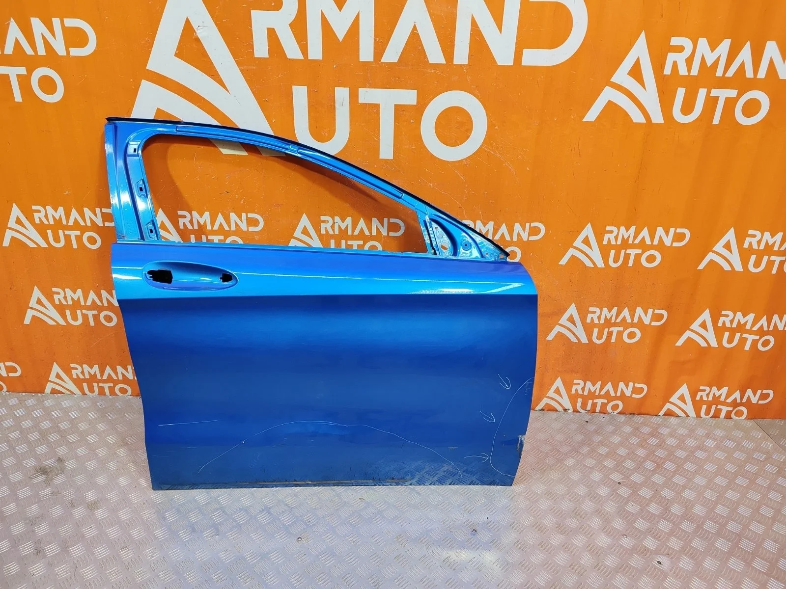 Дверь Mercedes GLA-Class 2013-2020 A1567200205 X156, передняя правая
