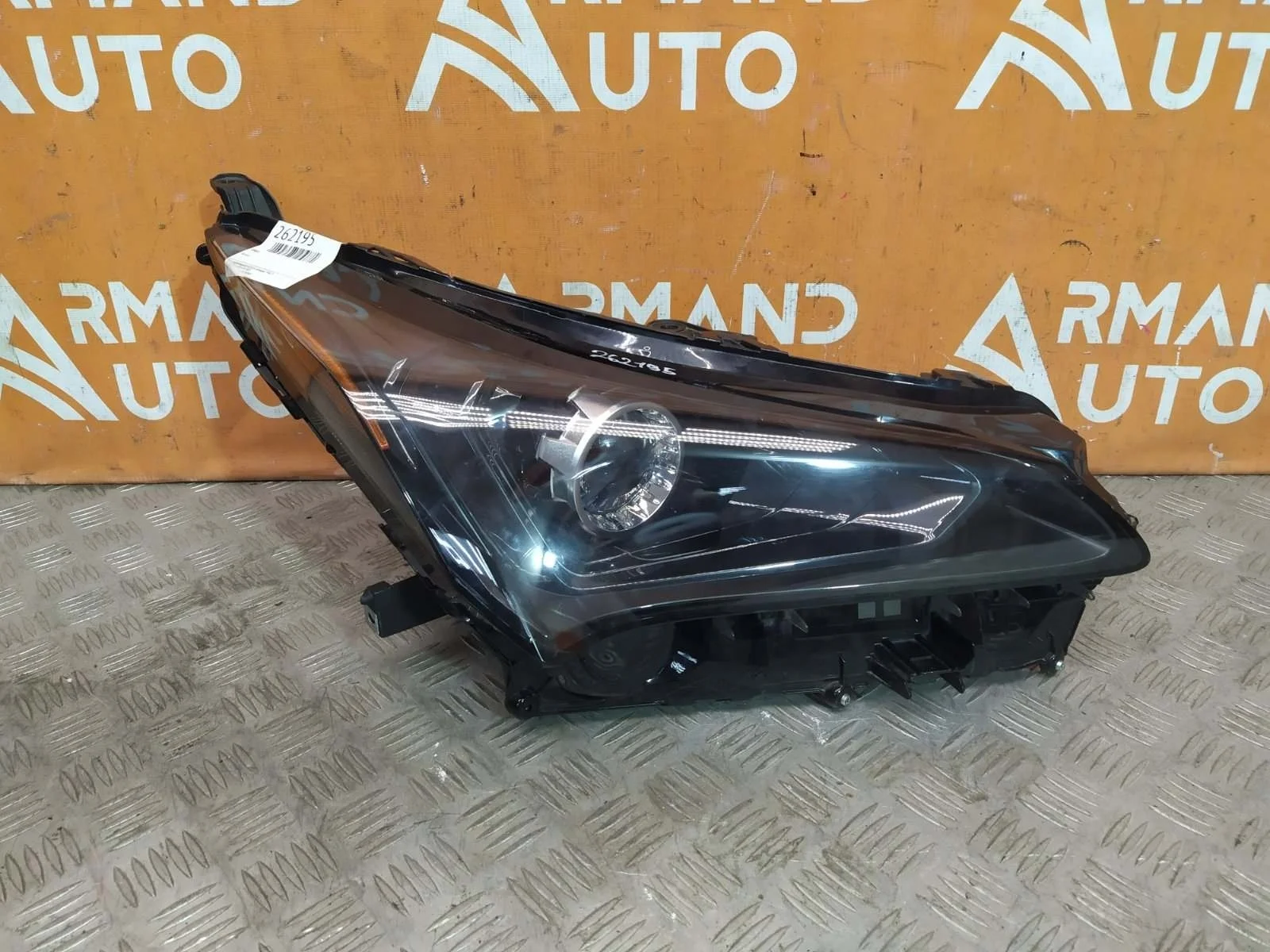 Фара Lexus NX 2017-2021 8114578180 1, правая