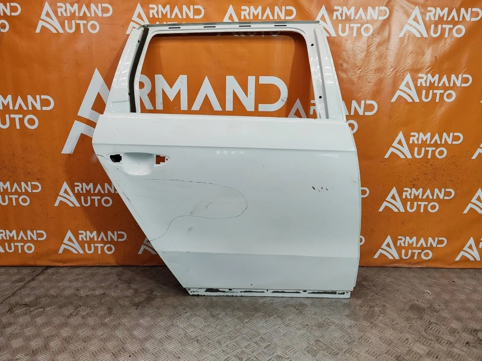 Дверь Volkswagen Passat 2011-2015 3AF833056 B7, задняя правая