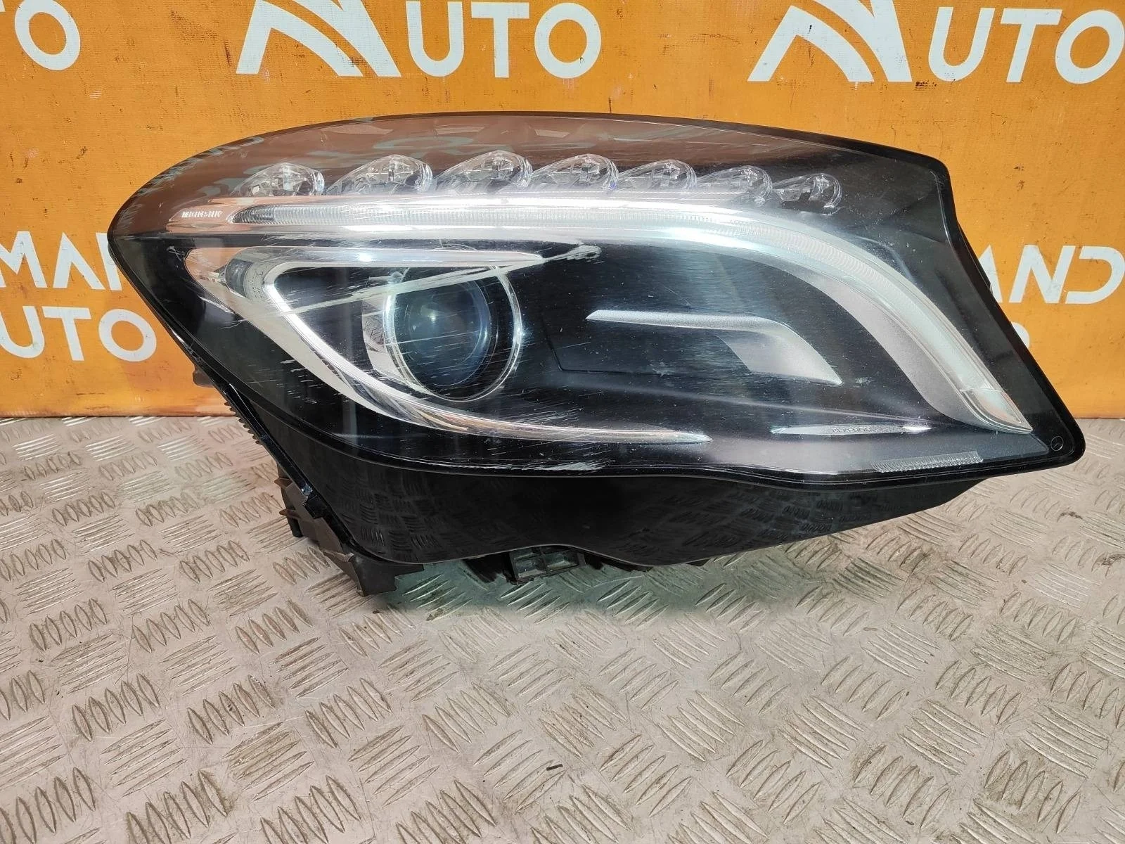 Фара Mercedes GLA-Class 2013-2017 A1569063200 X156, правая