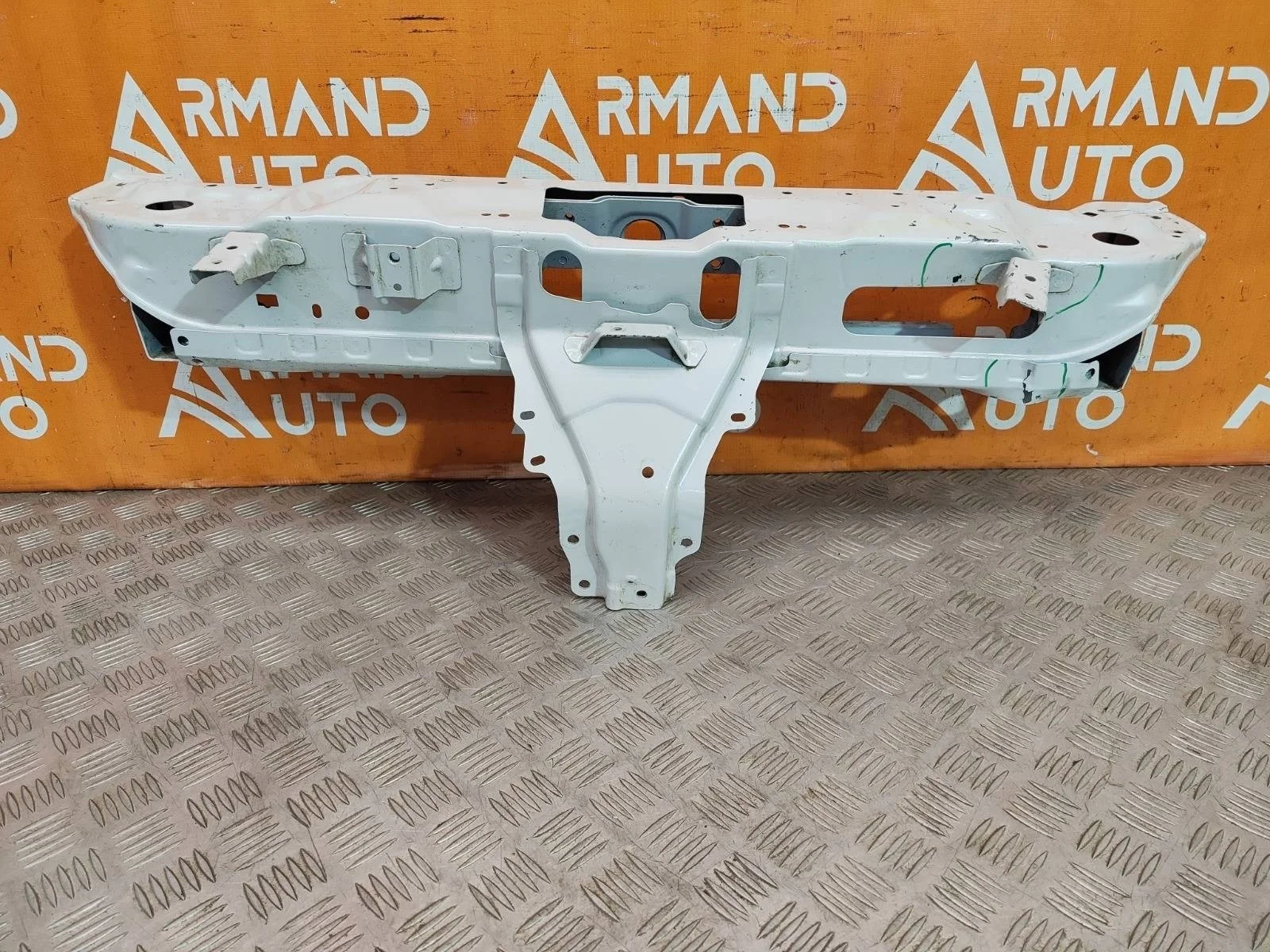 Панель передняя (суппорт радиатора) верхняя Mitsubishi ASX 2010-2020 5256B338 1 GA0