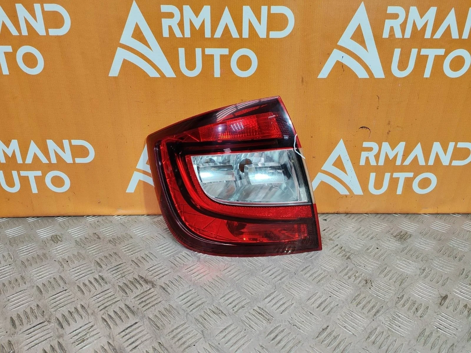 Фонарь Skoda Rapid 2017-2020 5JH945711 1, левый
