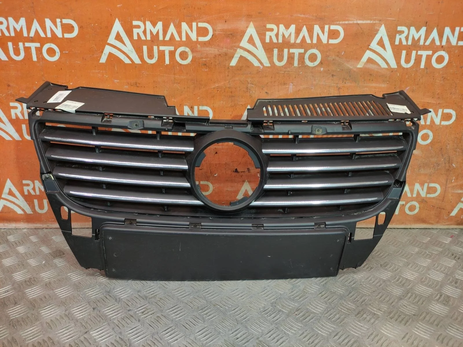 Решетка радиатора Volkswagen Passat 2005-2010 3C0853651AHPWF B6
