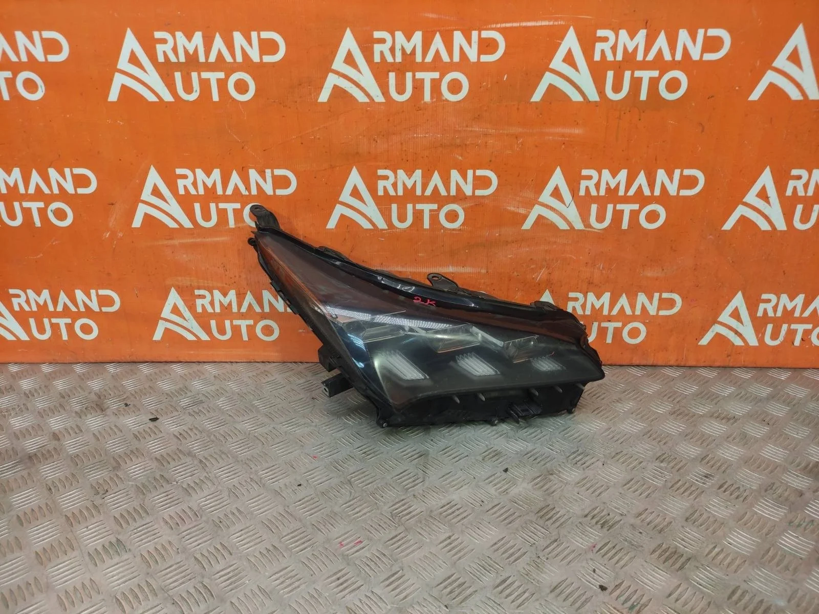 Фара Lexus NX 2014-2017 8114578080 1, правая