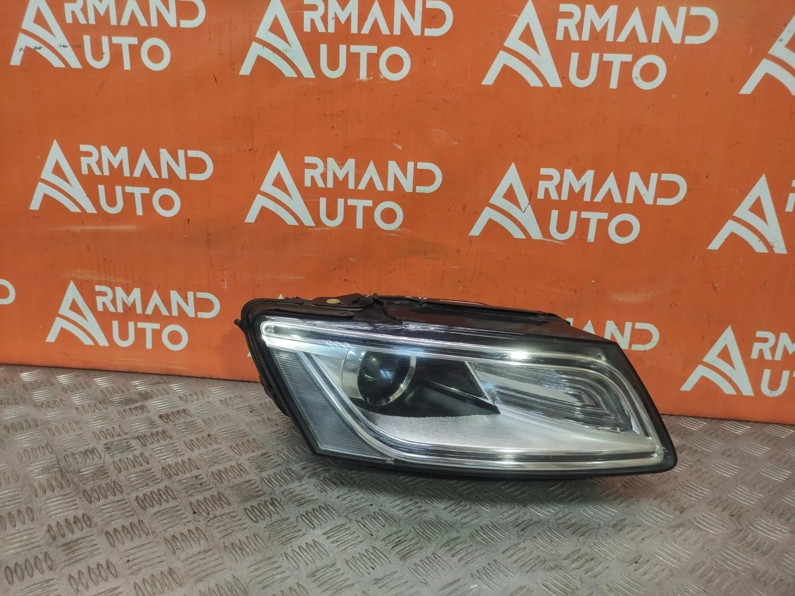 Фара Audi Q5 2012-2017 8R0941044C 1 8R, правая