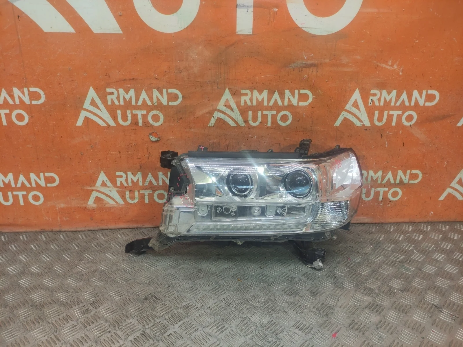 Фара Toyota Land Cruiser 2015-2021 8110660K12 200, левая