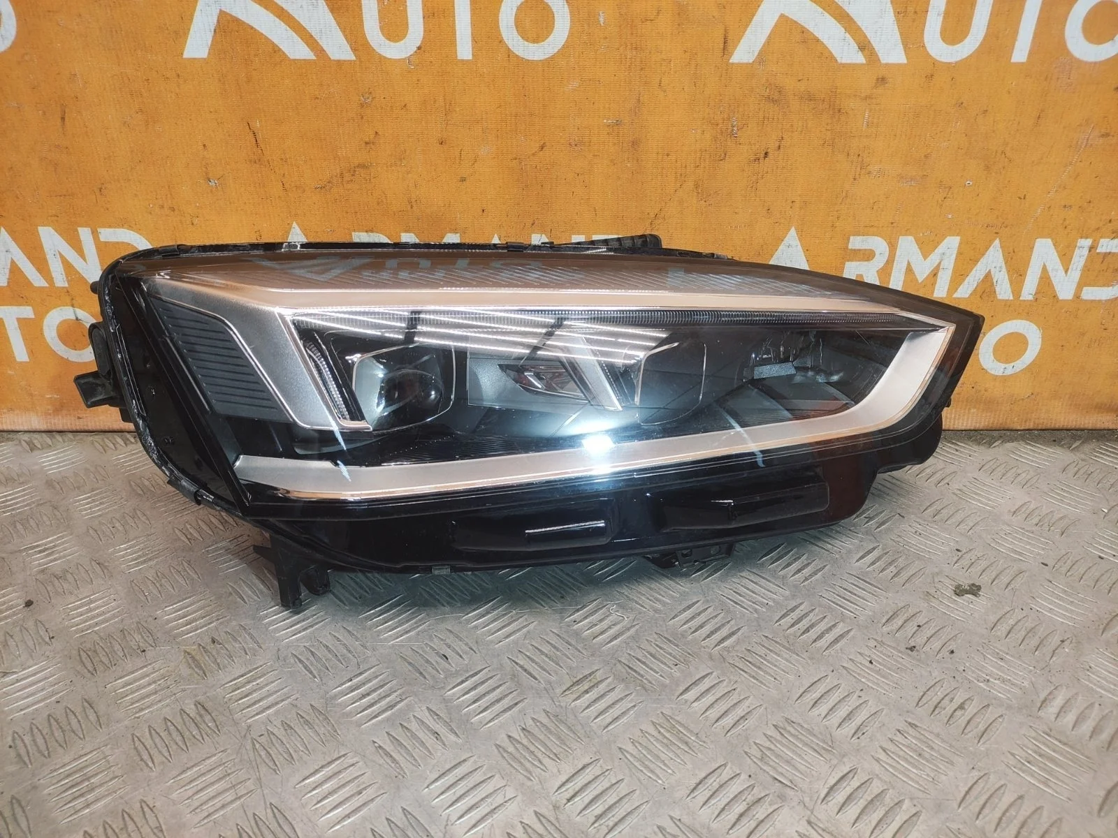 Фара Audi A5 2016-2025 8W6941774D 2 F5, правая