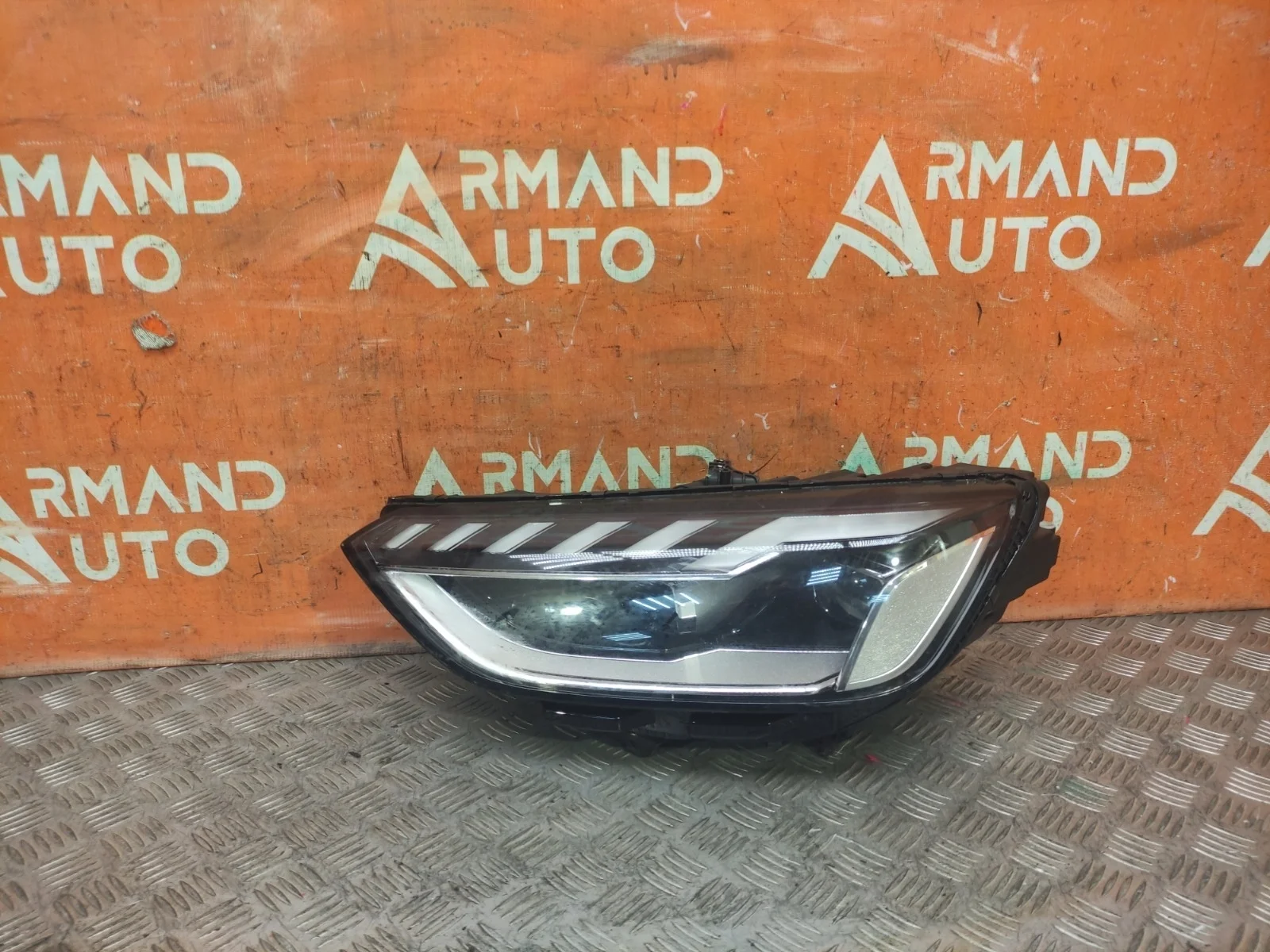 Фара Audi A4 2019-2025 8W0941033D 5 B9, левая