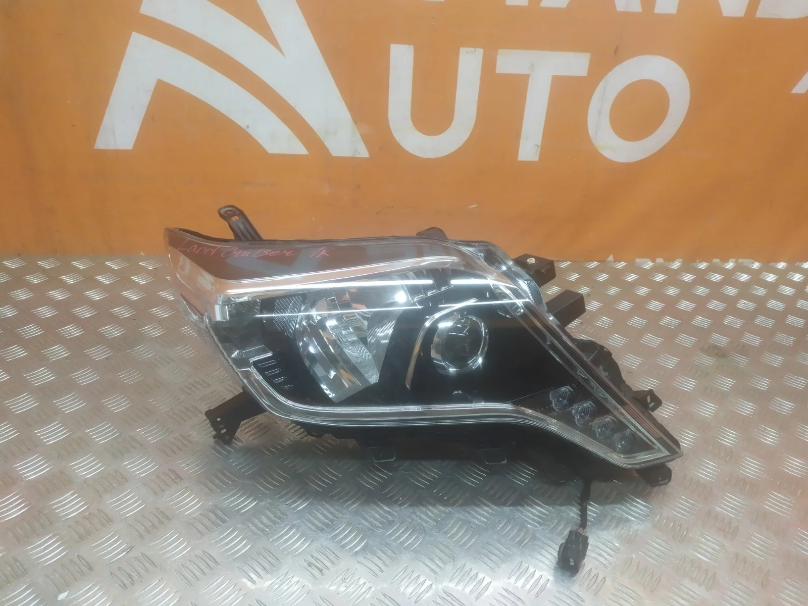 Фара Toyota Land Cruiser Prado 2013-2017 8114560J20 150, правая