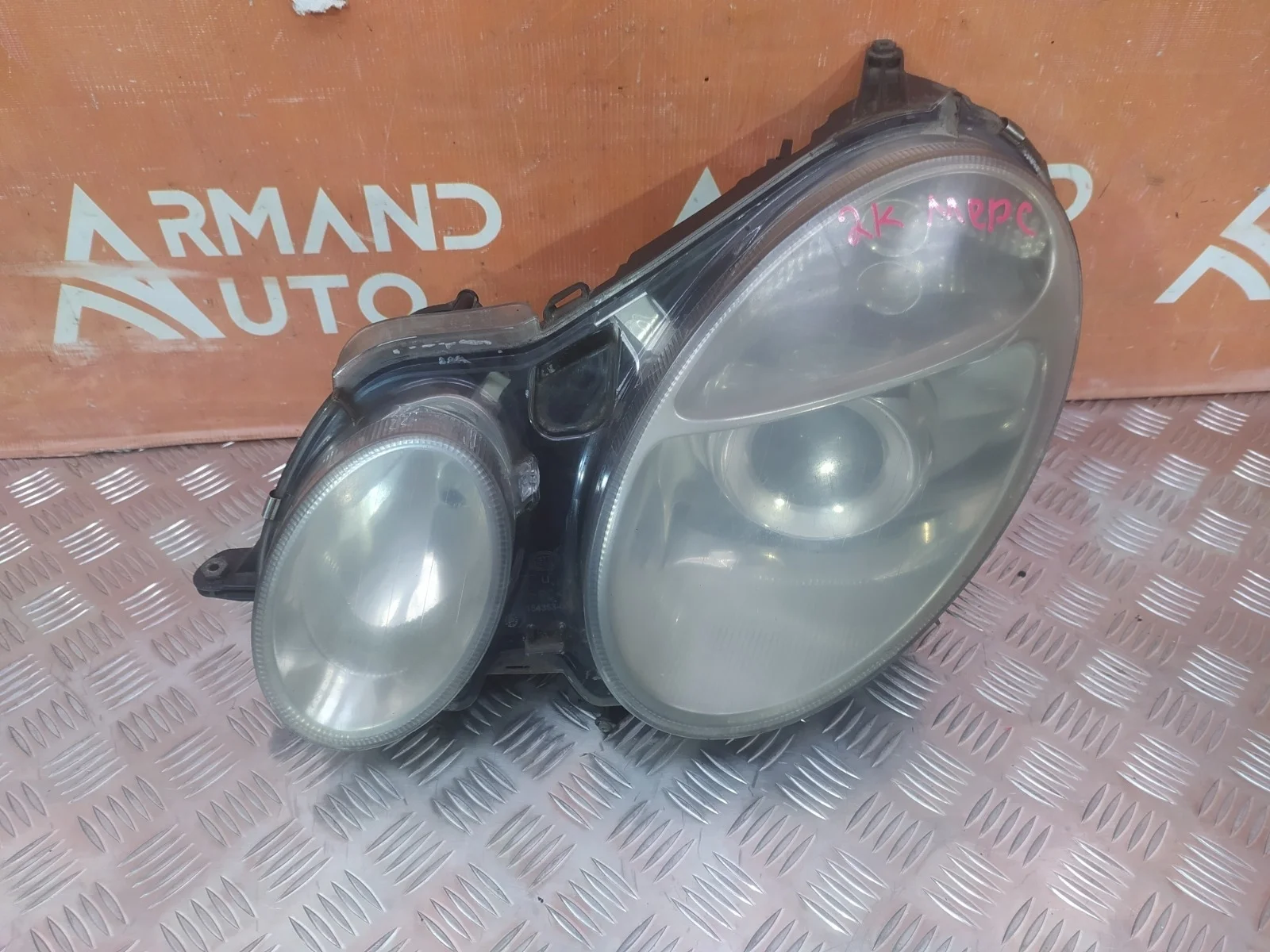 Фара Mercedes E-Class 2002-2006 A2118200161 W211, левая