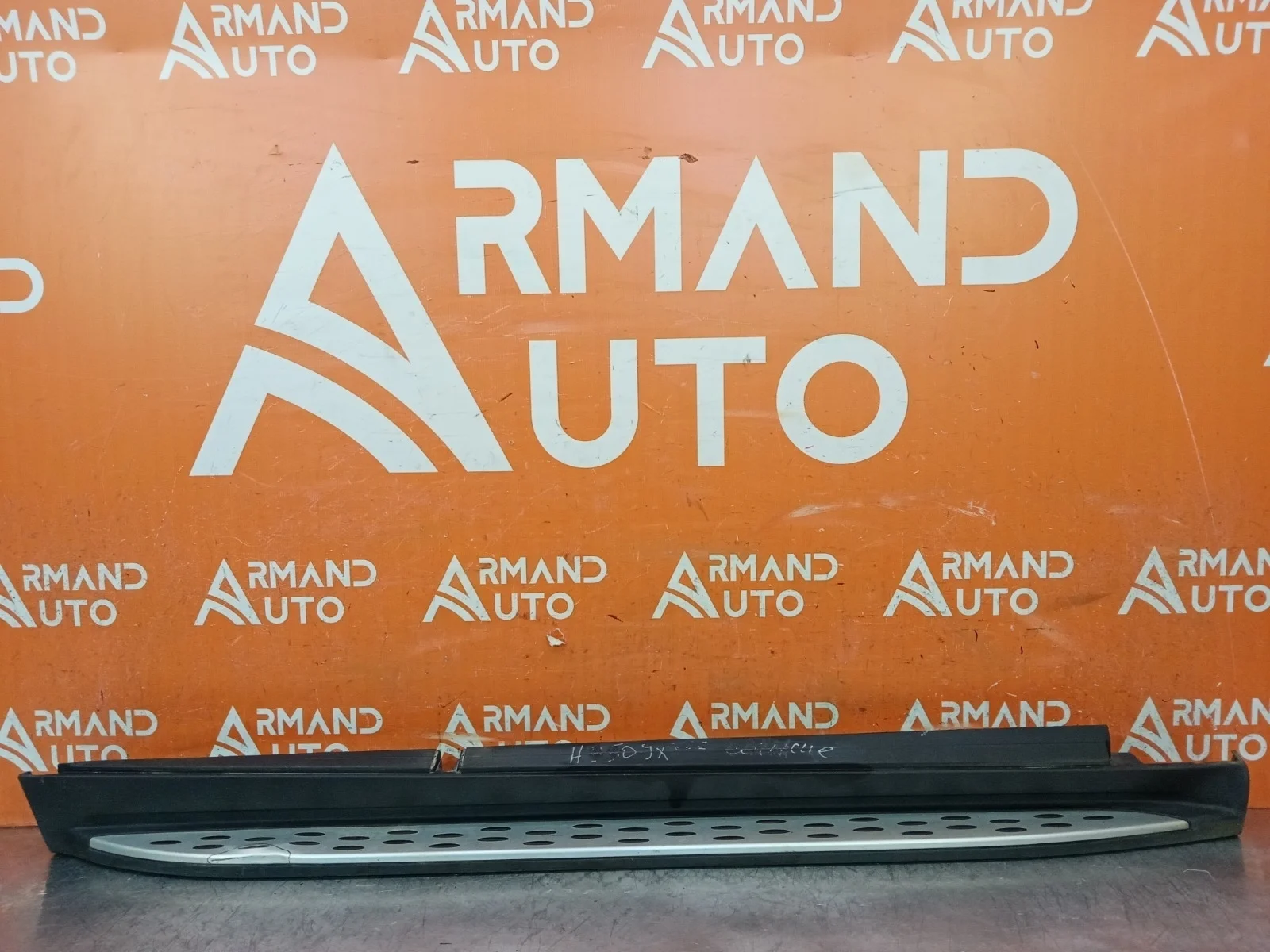 Подножка порога Mercedes M ML GLE-Class 2011-2018 A1666900275 W166, правая
