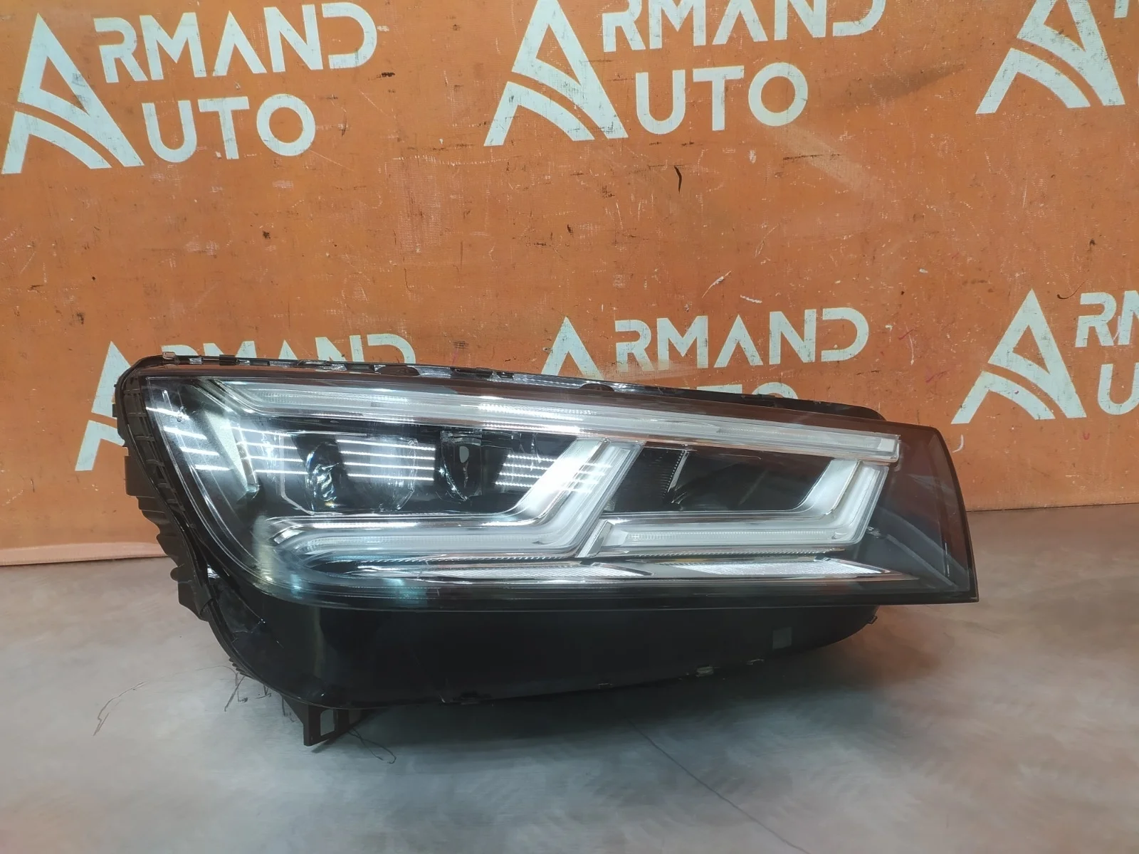 Фара Audi Q5 2017-2020 80A941774 2 FY, правая
